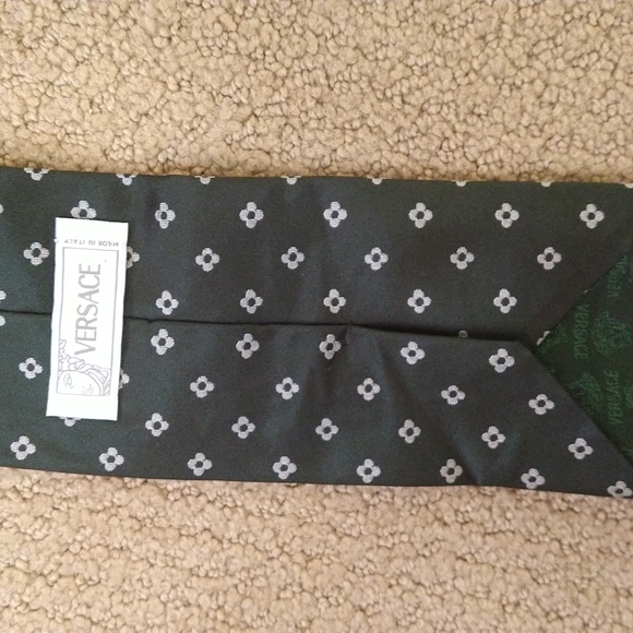 Versace, Great condition Versace Tie - Picture 2 of 4